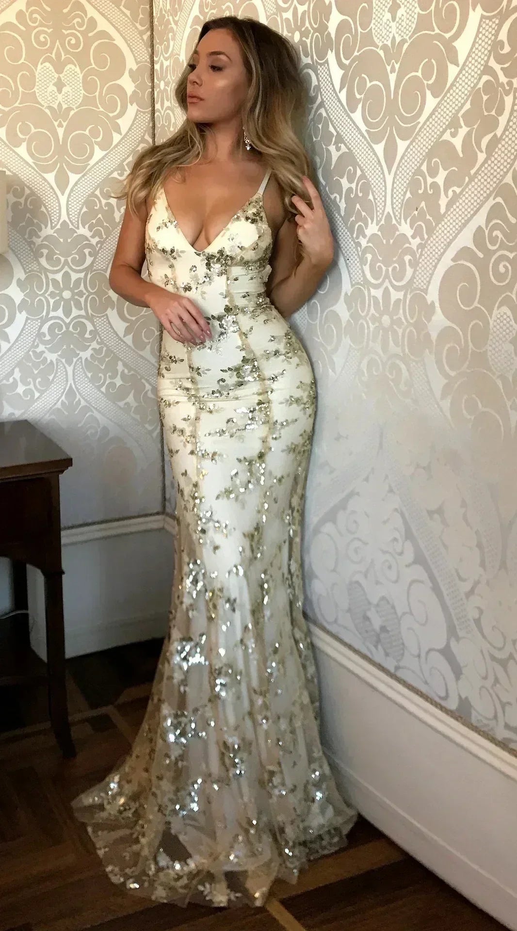 Women Dresses Sleeveless V Neck Pullover Sequins Party Dress Vestidos Formal Floor Length Sexy Wrap Breast Backless Slim